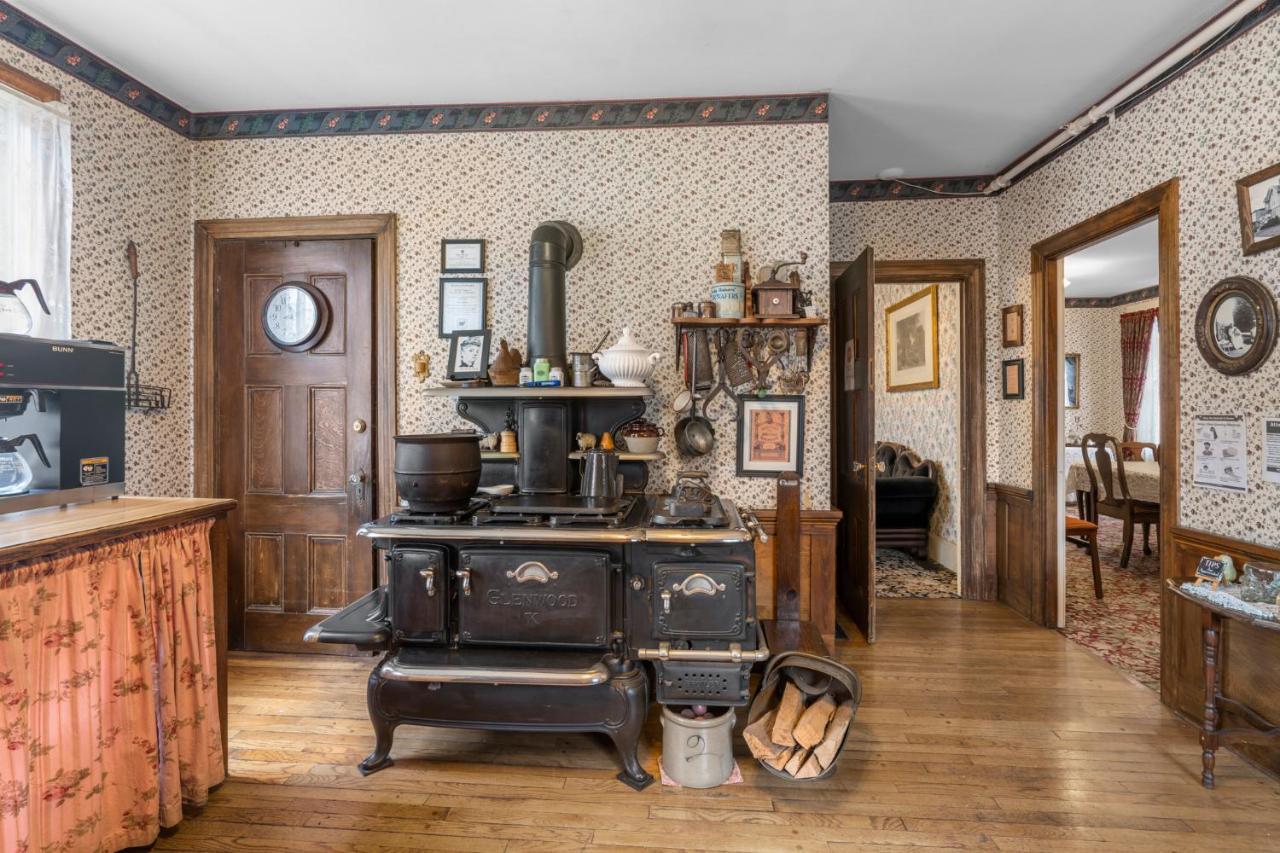 Bed and Breakfast Lizzie Borden House Fall River Esterno foto